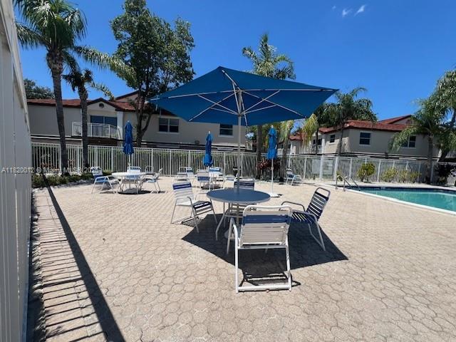 CLUB QUARTERS AT RAINTREE - Residential Lease
