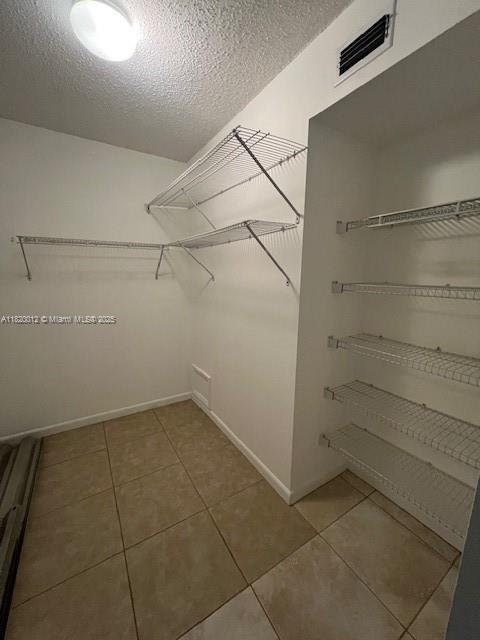 CLUB QUARTERS AT RAINTREE - Residential Lease