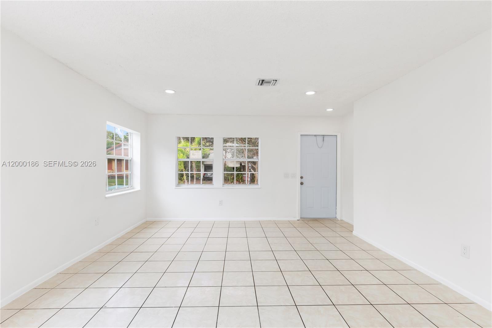 DANIA HEIGHTS EXT - Residential