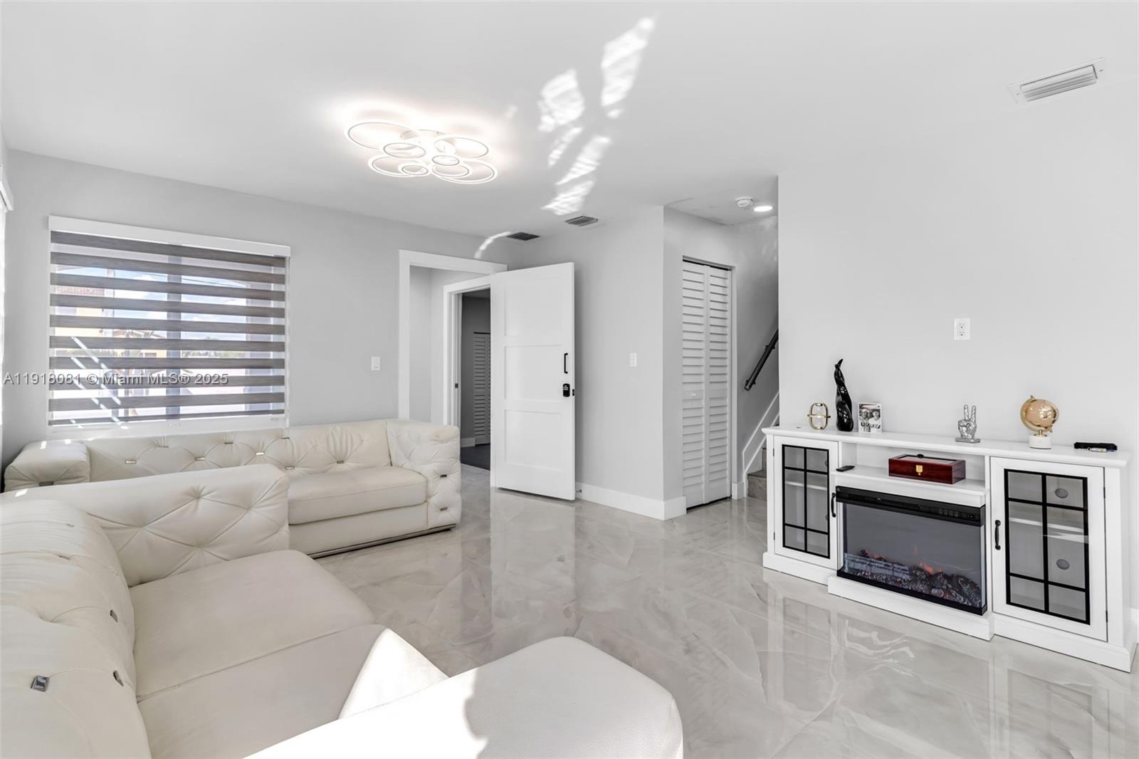 AMERICAN HOMES 2ND ADDN - Residential