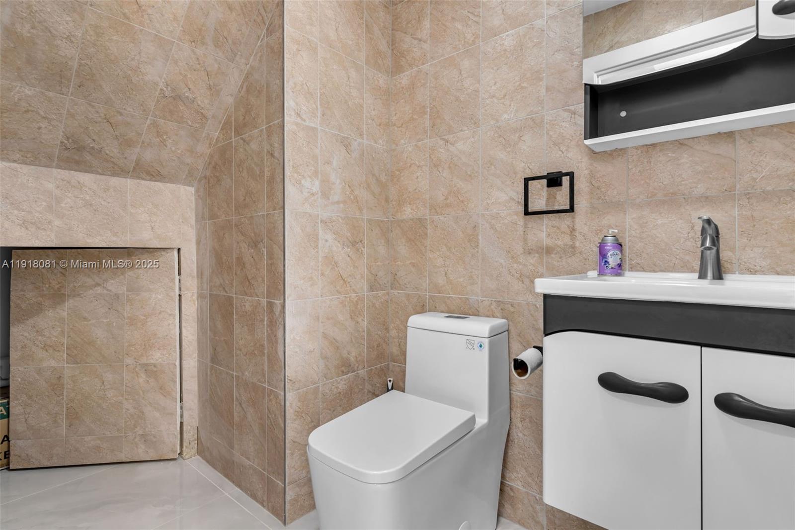 AMERICAN HOMES 2ND ADDN - Residential