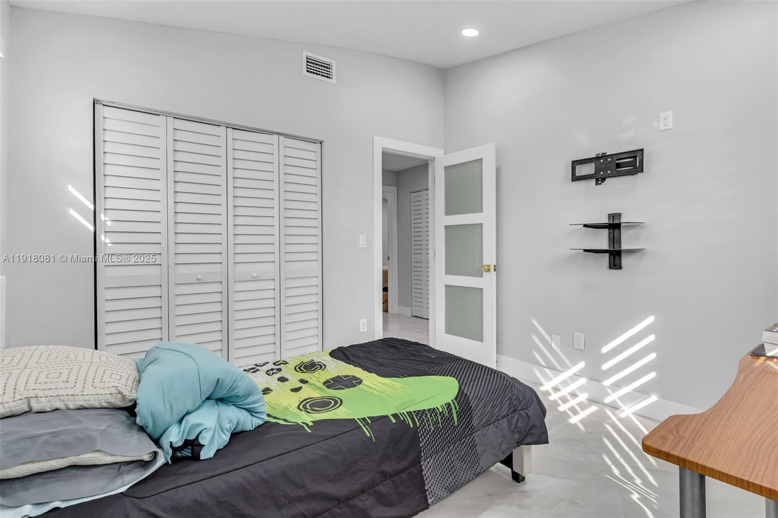 AMERICAN HOMES 2ND ADDN - Residential