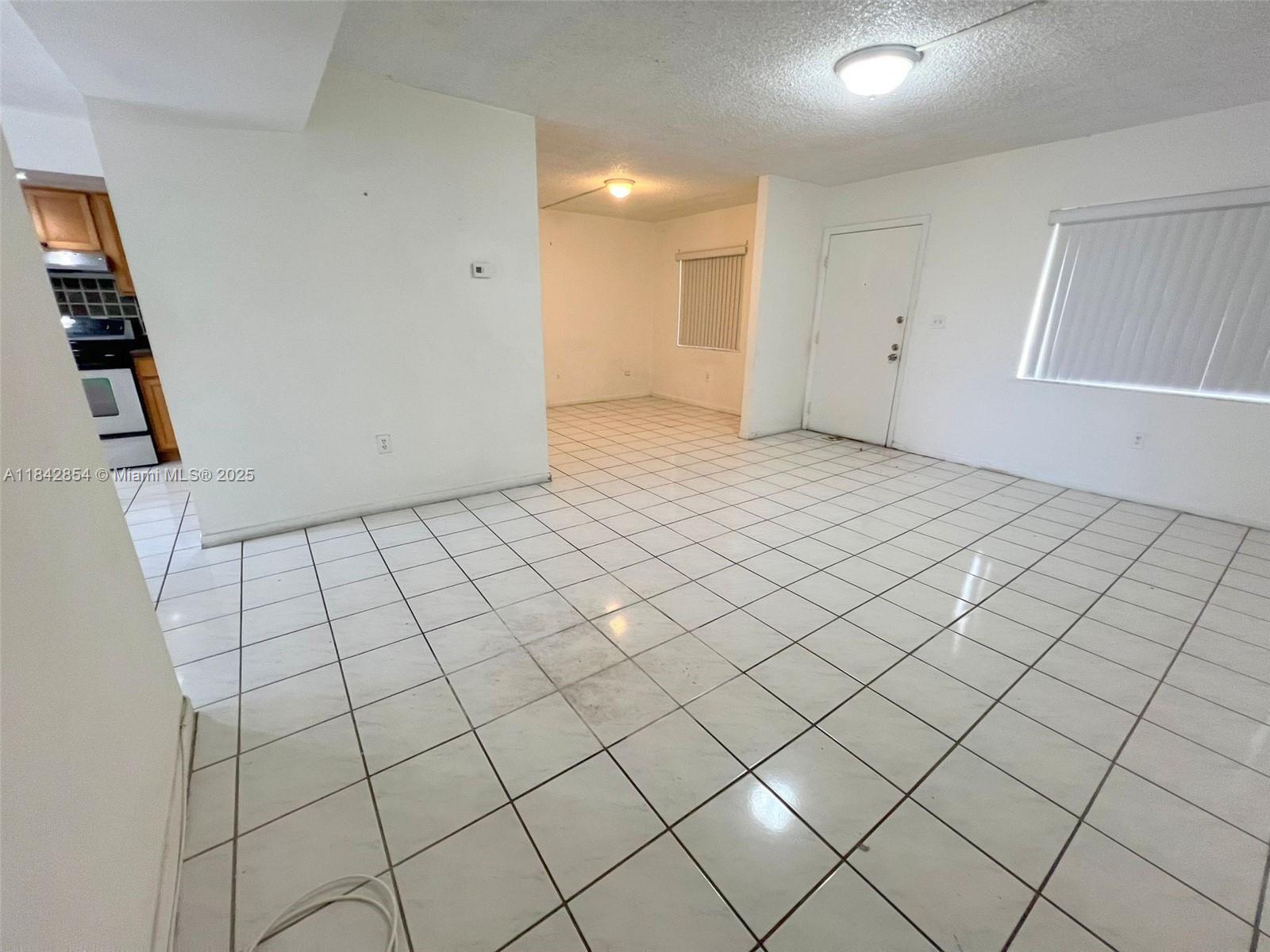 HORIZONS WEST CONDO #2 - Residential