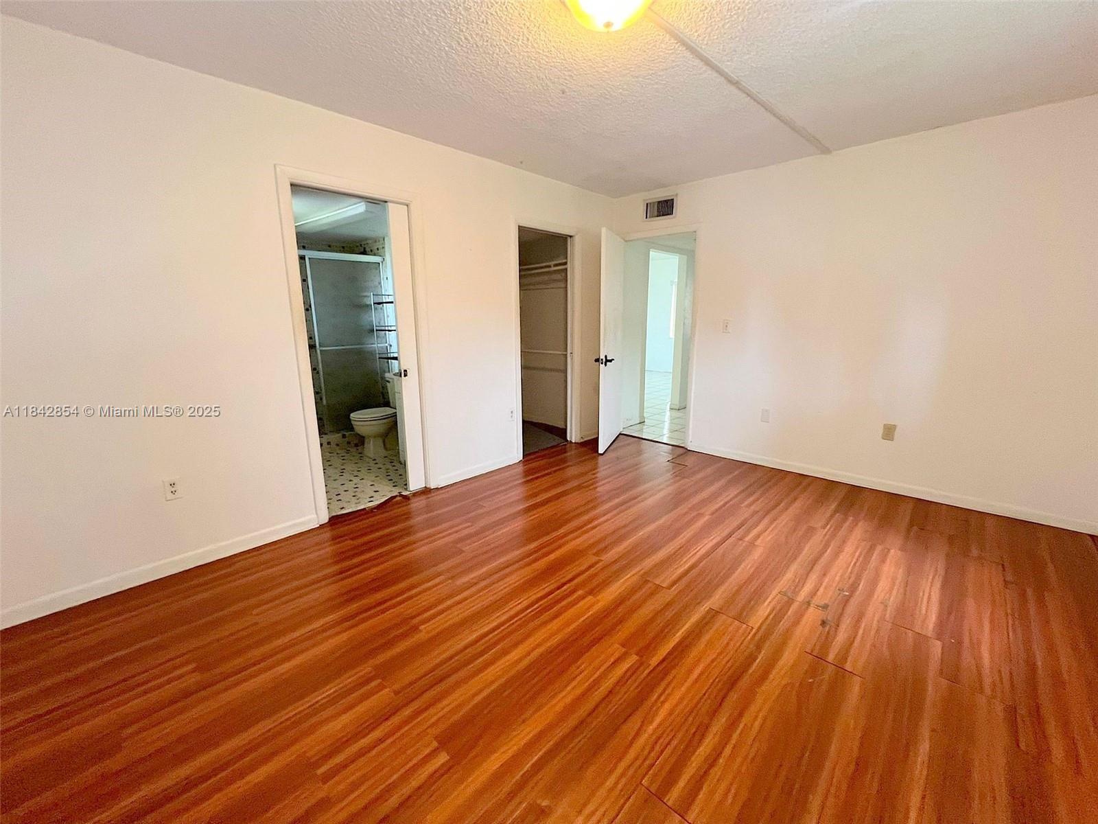 HORIZONS WEST CONDO #2 - Residential