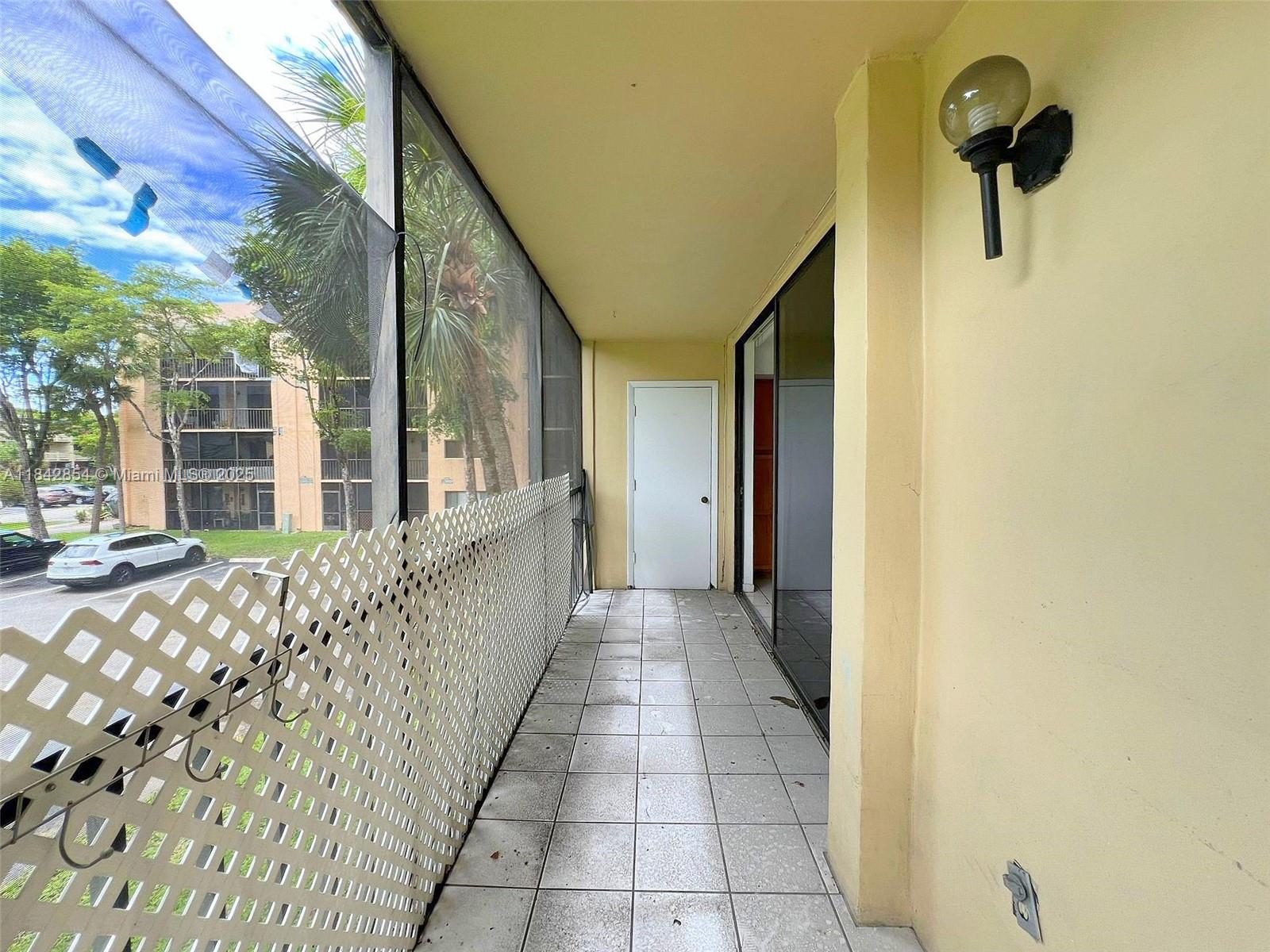 HORIZONS WEST CONDO #2 - Residential