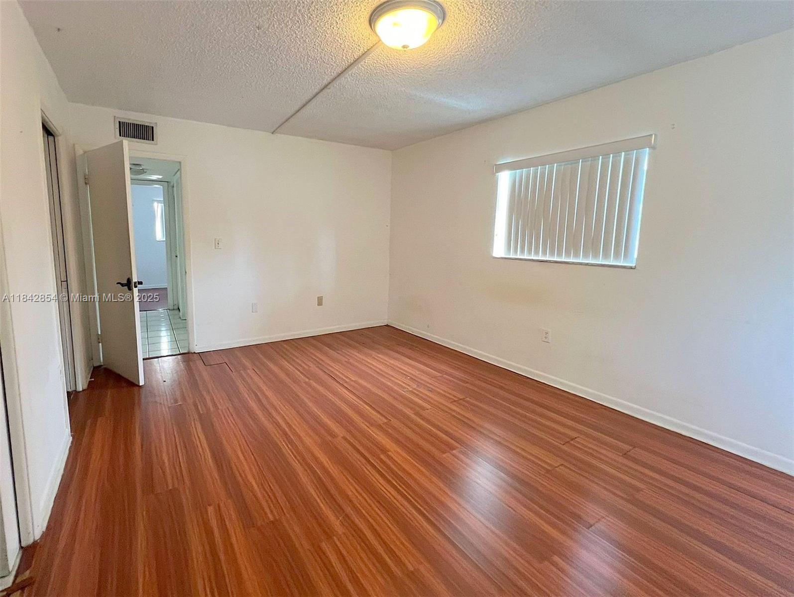 HORIZONS WEST CONDO #2 - Residential