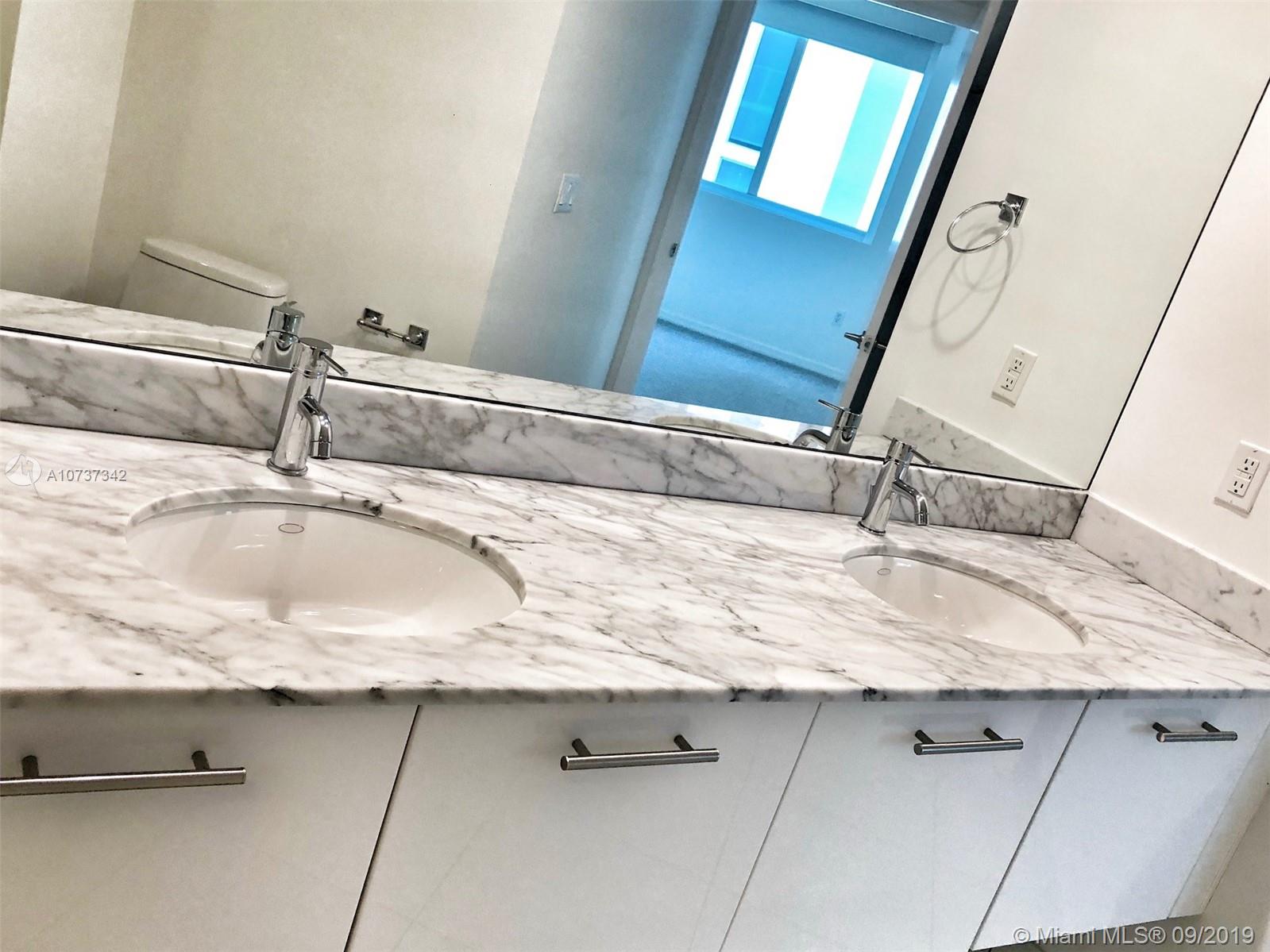 500 BRICKELL WEST CONDO - Residential