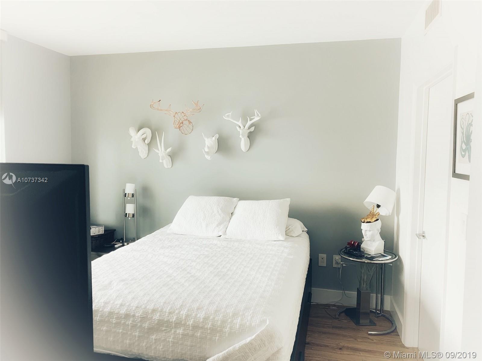 500 BRICKELL WEST CONDO - Residential