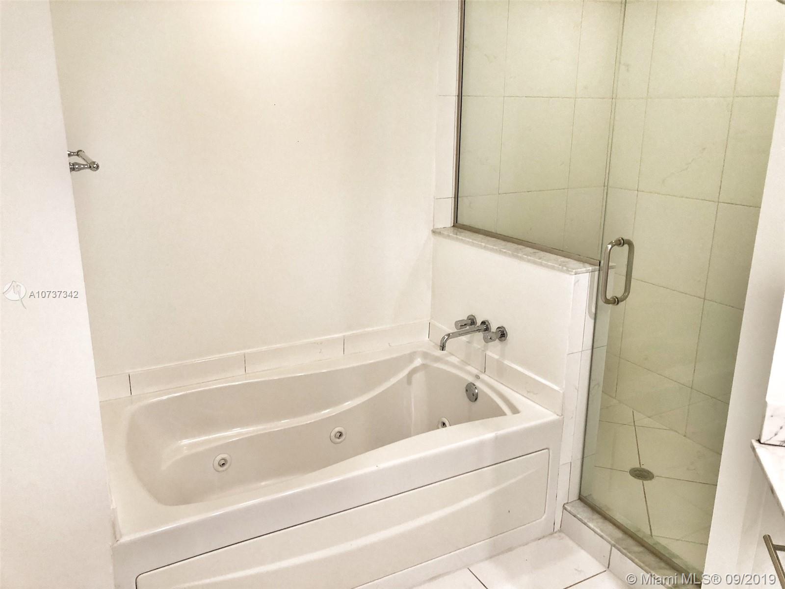 500 BRICKELL WEST CONDO - Residential