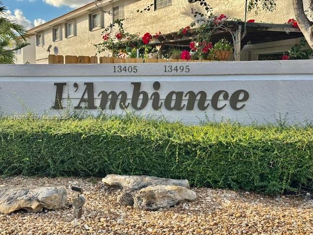 LAMBIANCE TOWNHOMES KENDA - Residential