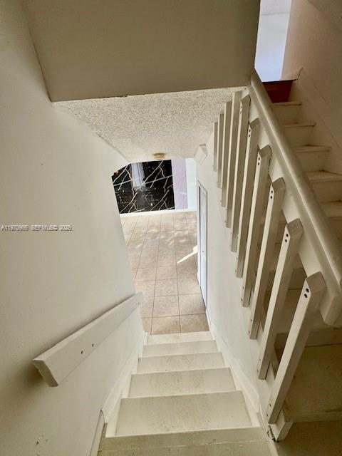 LAMBIANCE TOWNHOMES KENDA - Residential