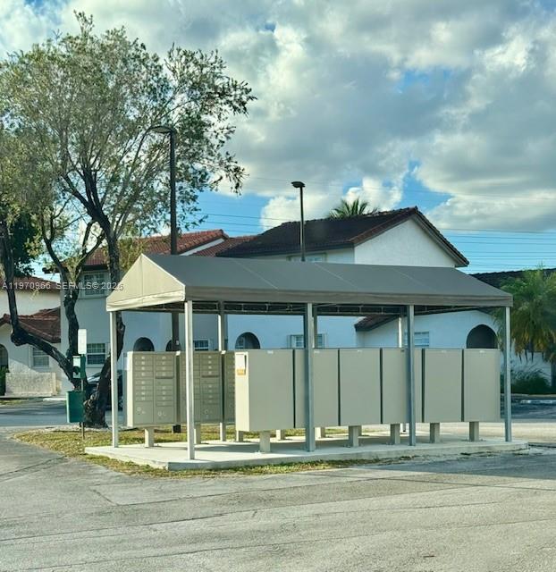 LAMBIANCE TOWNHOMES KENDA - Residential