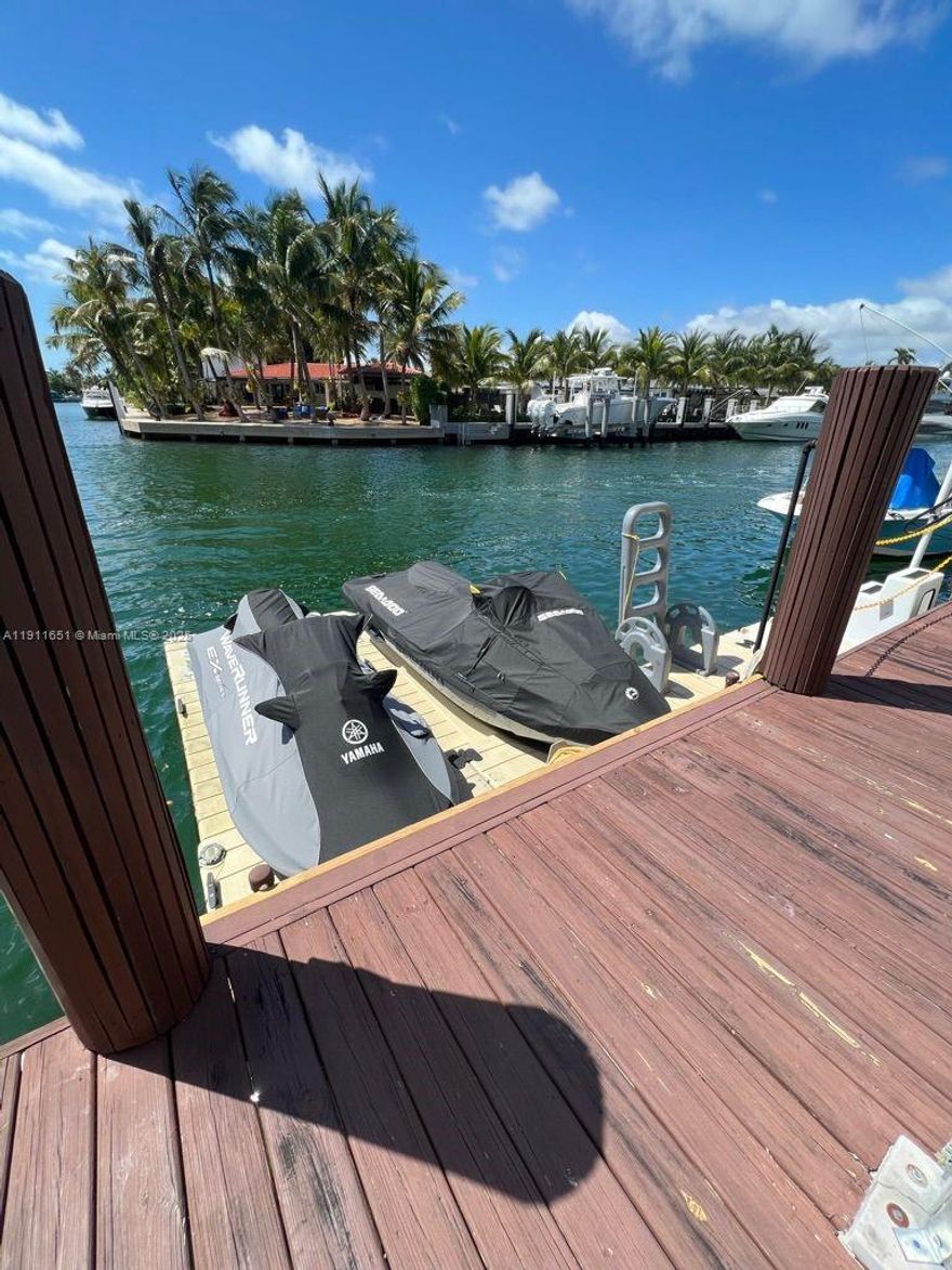 Amazing 1 bd unit with Jet Ski water dock! Unit completely updated. Great community and super convenient first floor entry.