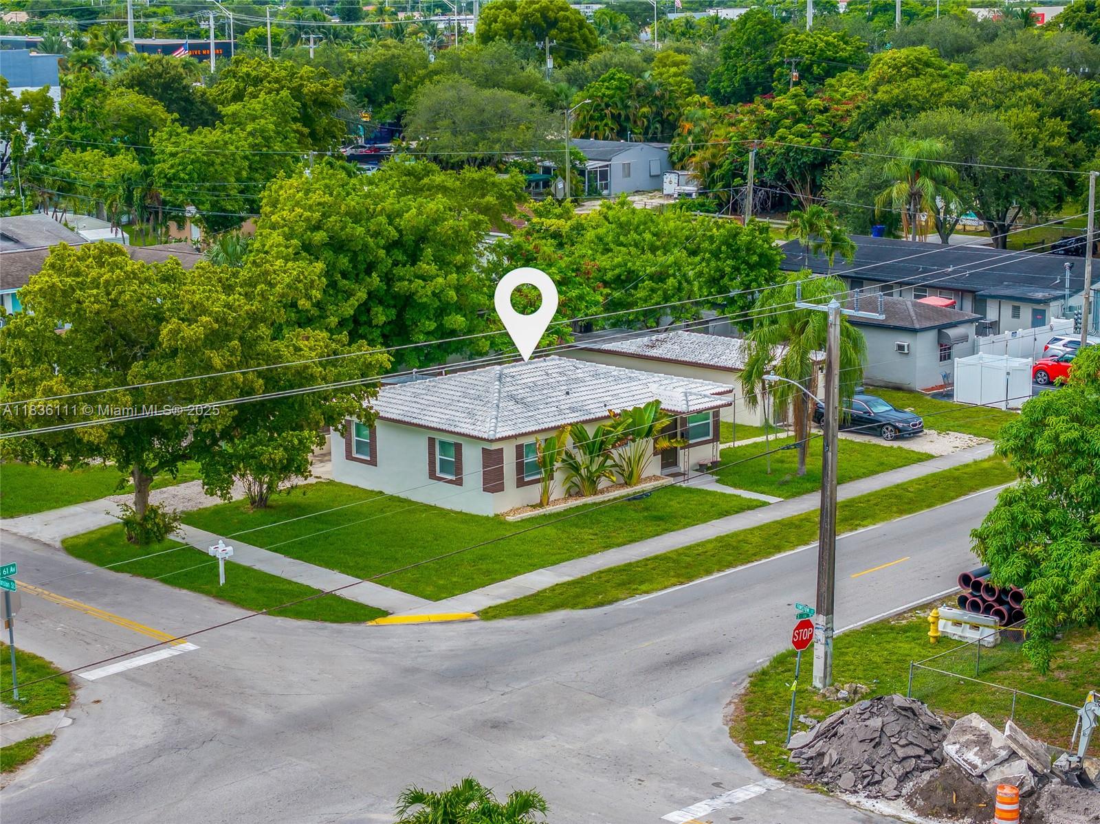 6044 Funston St, Hollywood, FL, 33023/$630,000 3 6044 Funston St