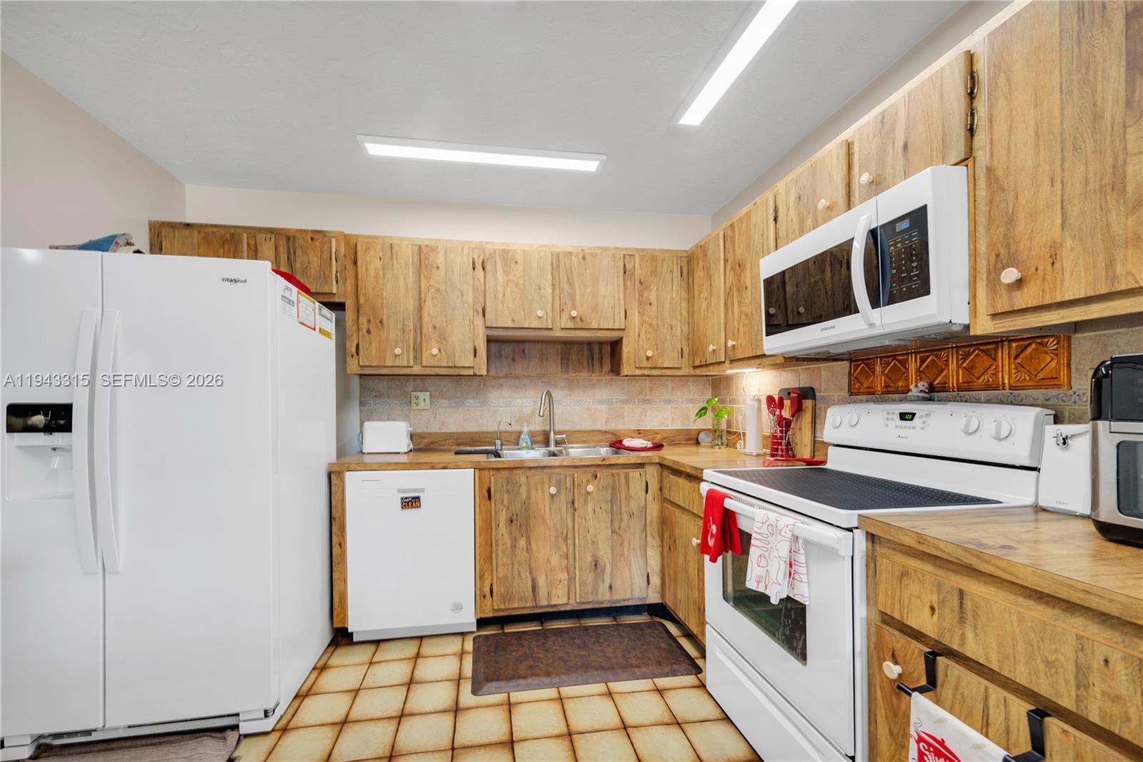 MARCANO ESTATES - Residential