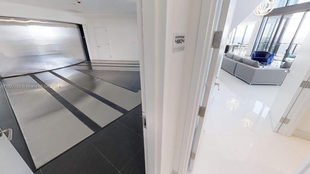 18555 Collins avenue - Residential
