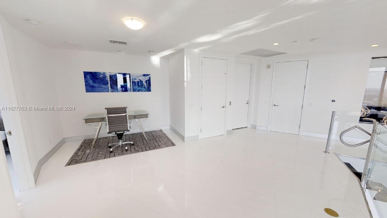18555 Collins avenue - Residential