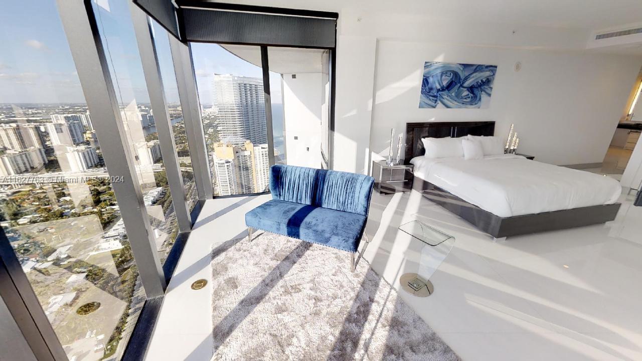 18555 Collins avenue - Residential