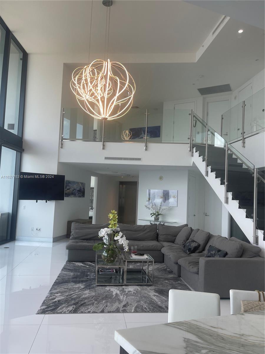 18555 Collins avenue - Residential