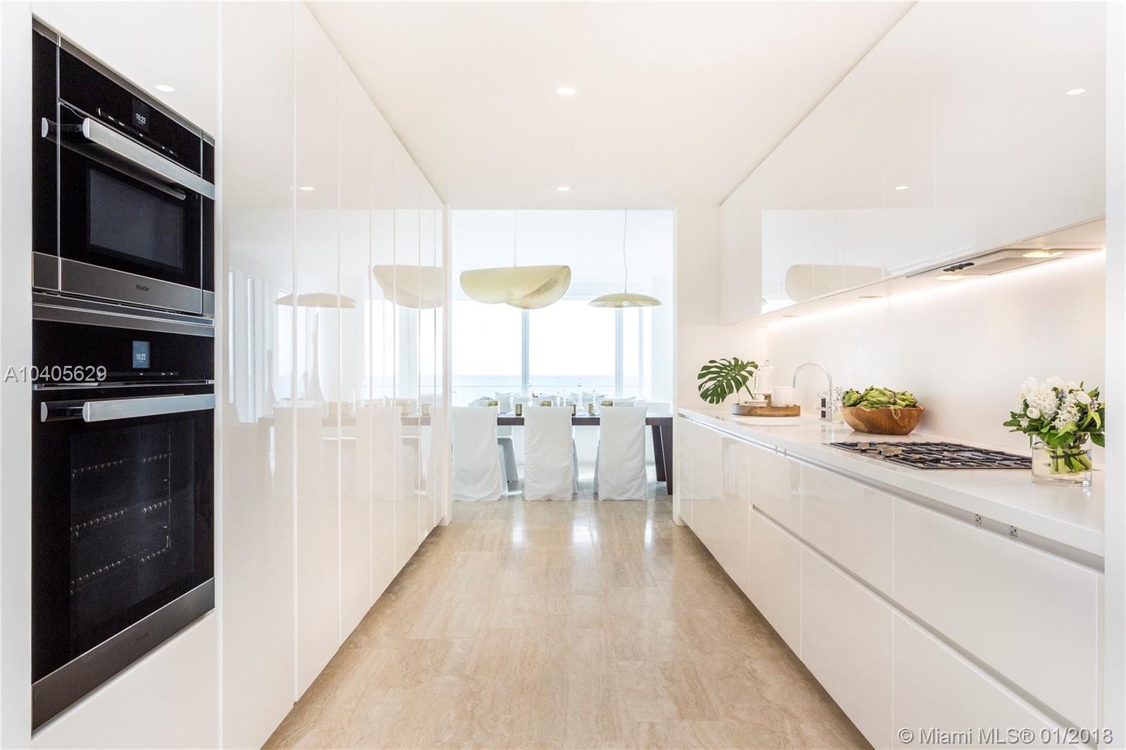 SURF CLUB CONDO - Residential