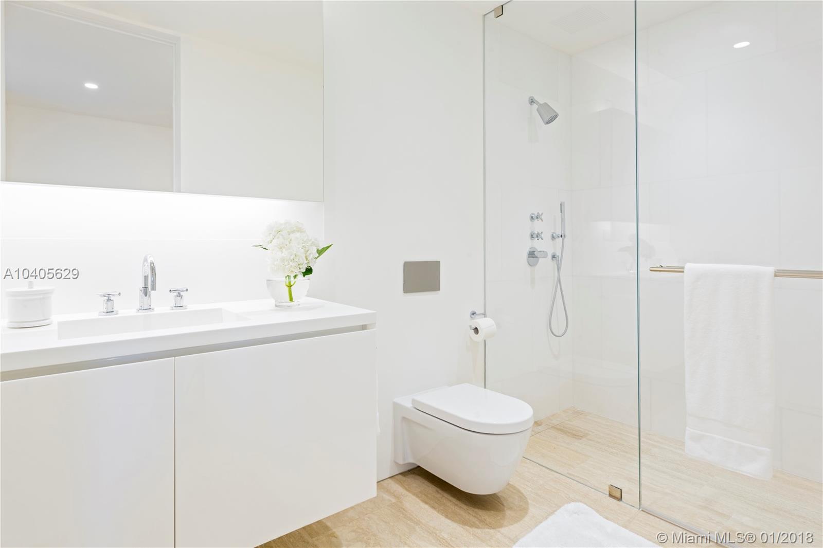 SURF CLUB CONDO - Residential