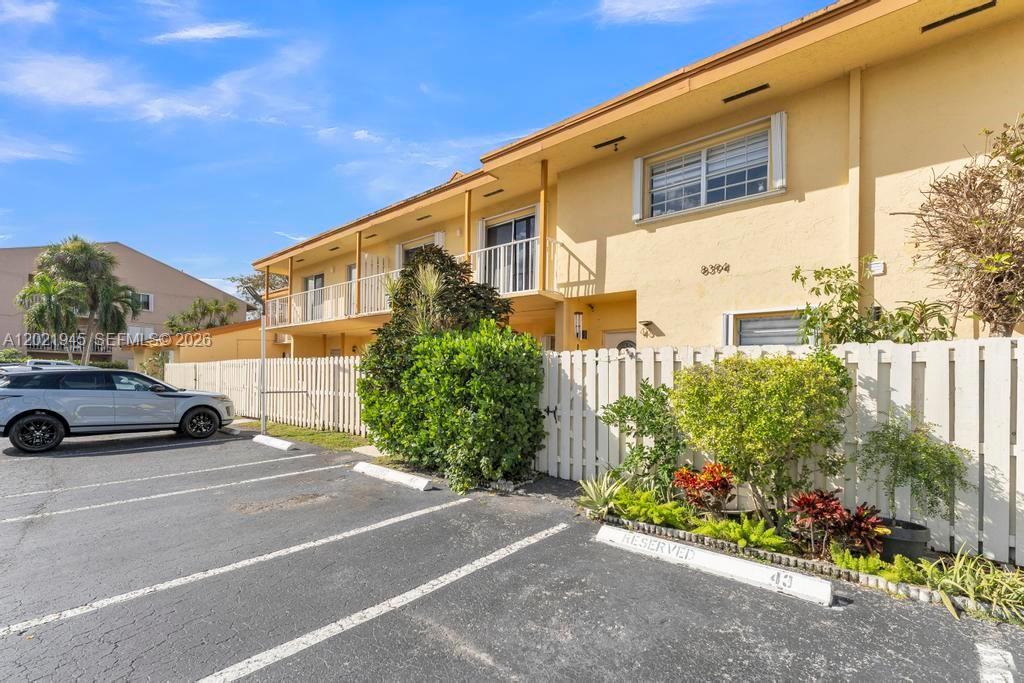 CENTRE COURT CONDO - Residential