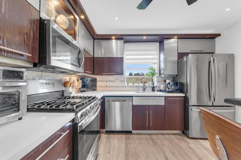 8394 SW 154th Ave 43 Miami FL 33193