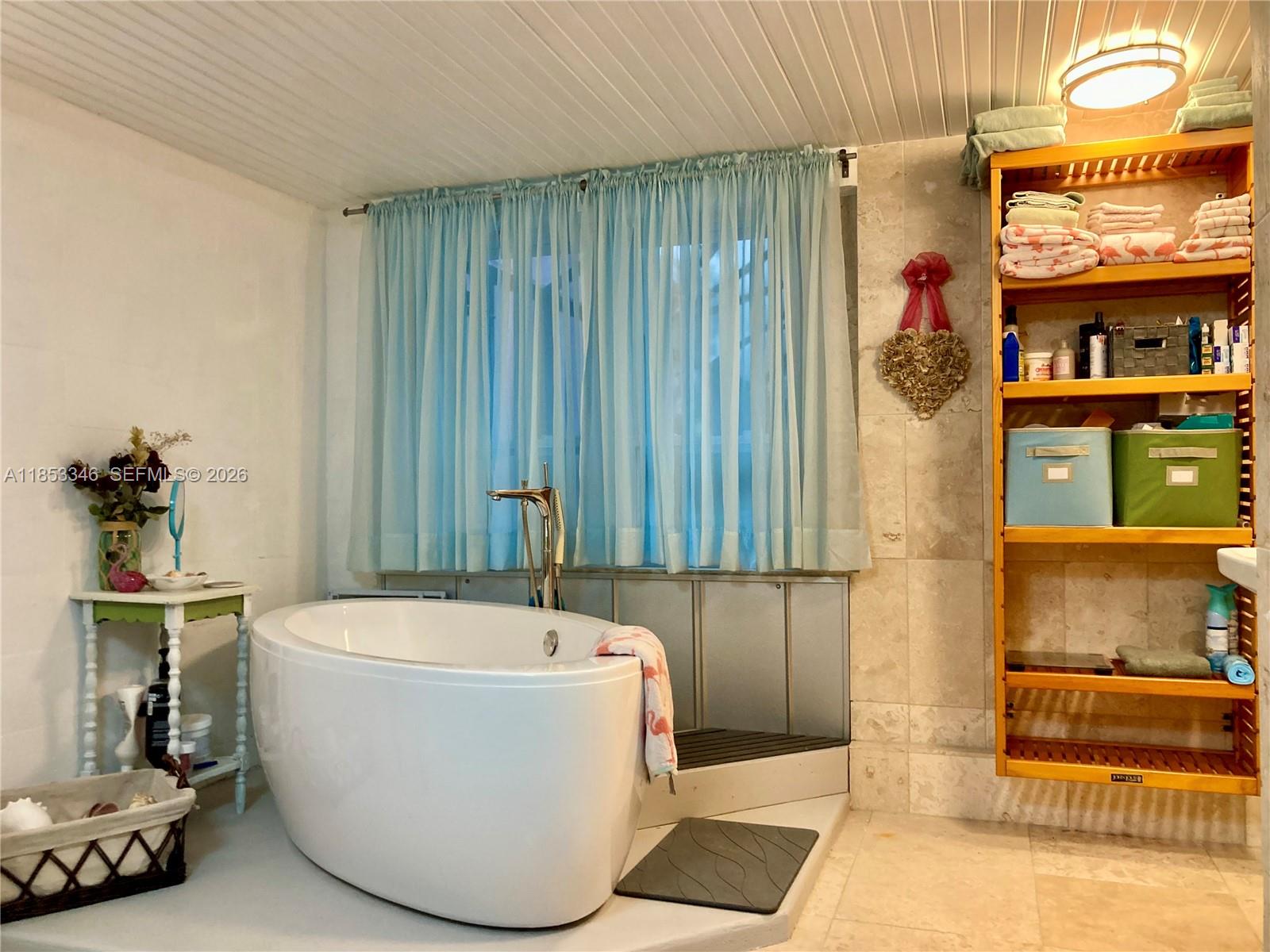 BAYSHORES - Residential