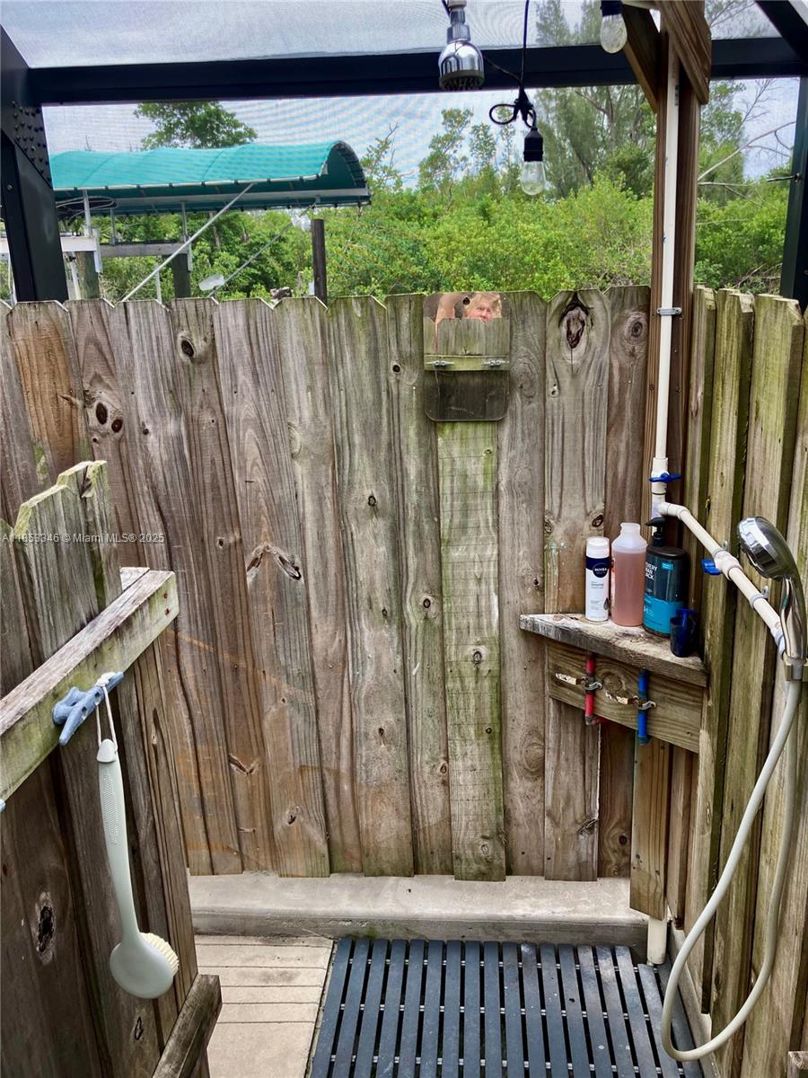 BAYSHORES - Residential