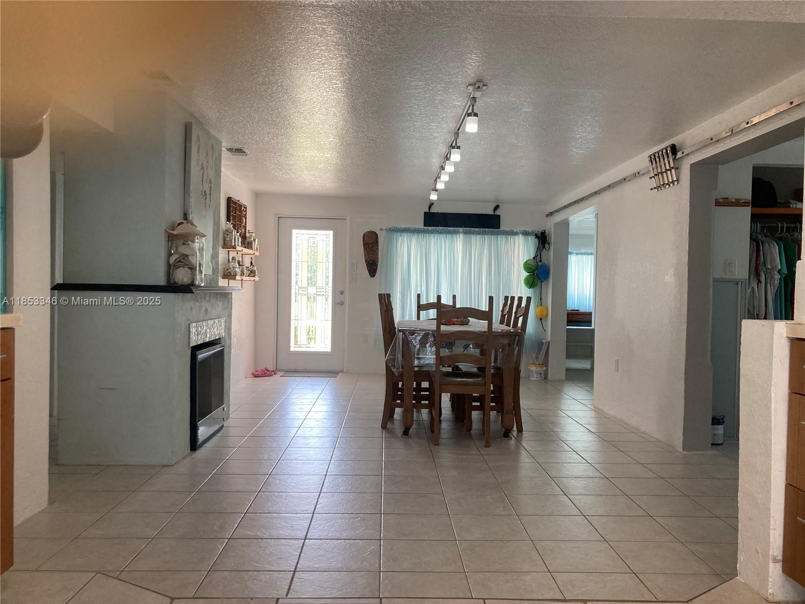 BAYSHORES - Residential