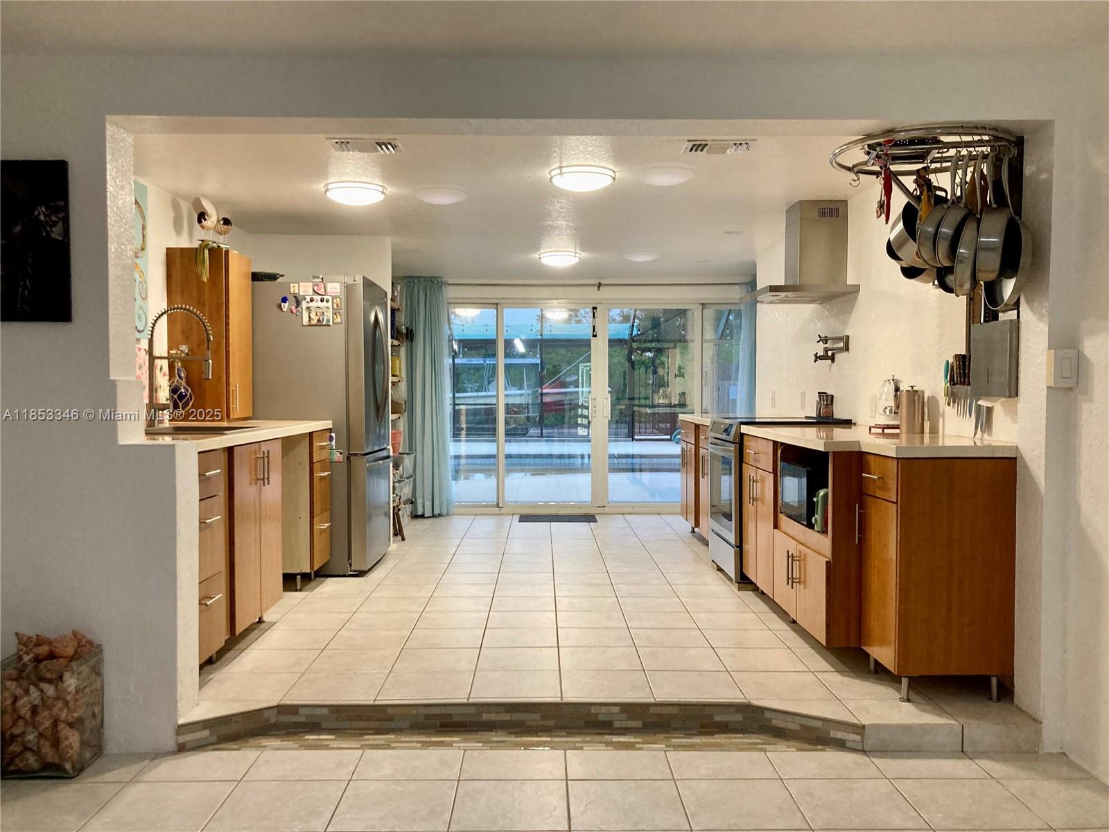 BAYSHORES - Residential