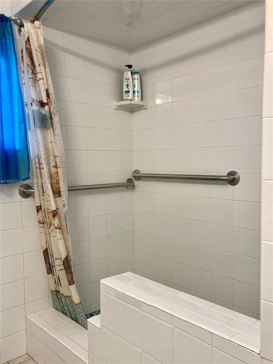 BAYSHORES - Residential