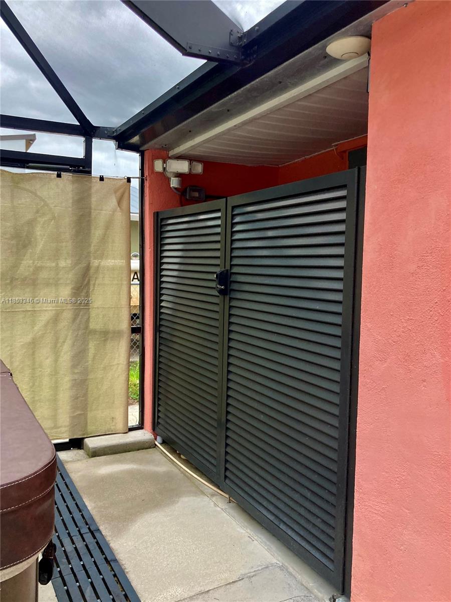 BAYSHORES - Residential