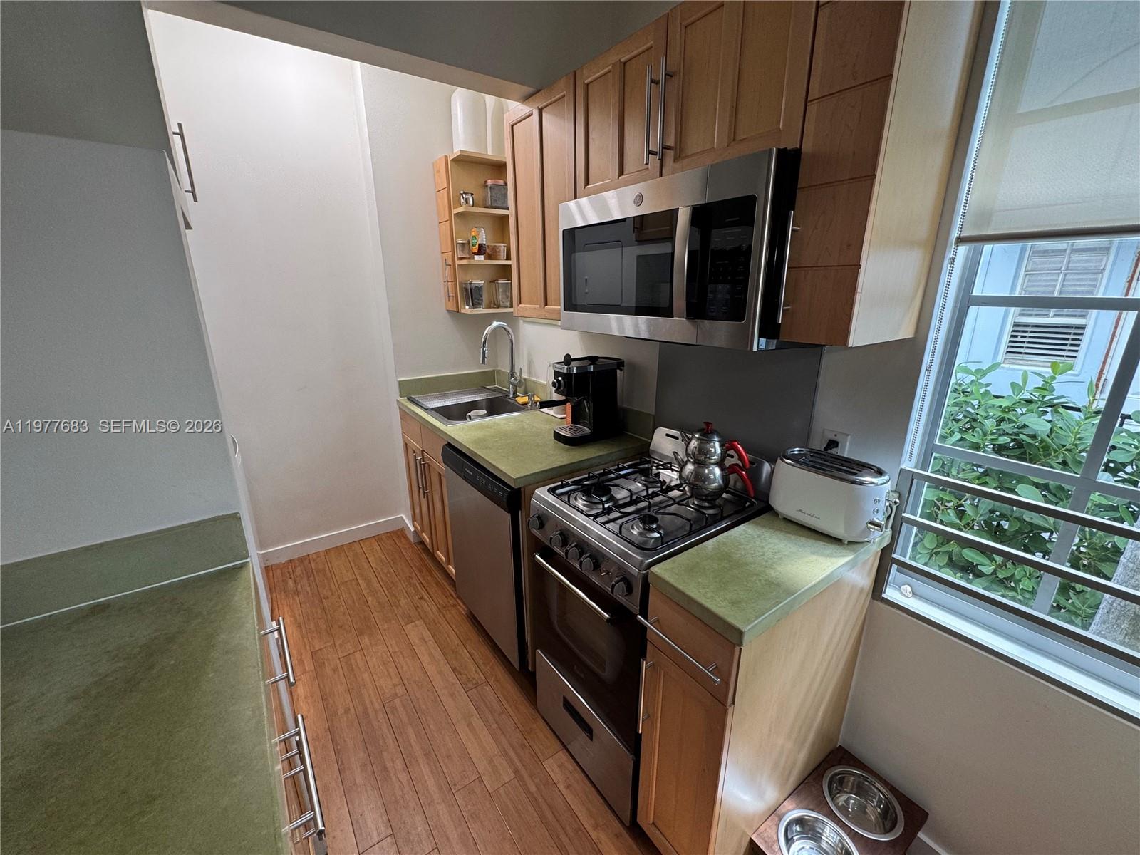 WHISPER CONDO - Residential