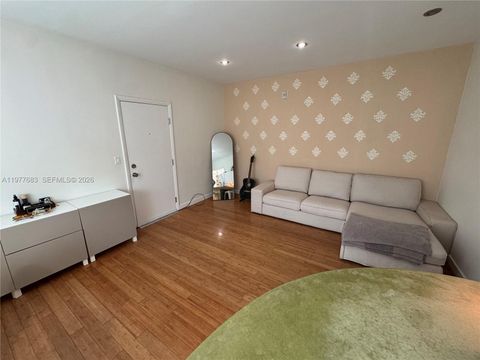 Photo of 815 Euclid Ave #7, Miami Beach, FL 33139 (MLS # A11977683)