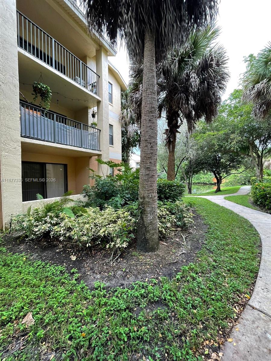 SUMMERBREEZE CONDO - Residential