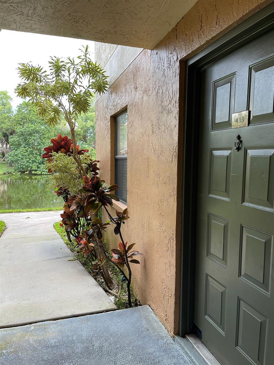 SUMMERBREEZE CONDO - Residential