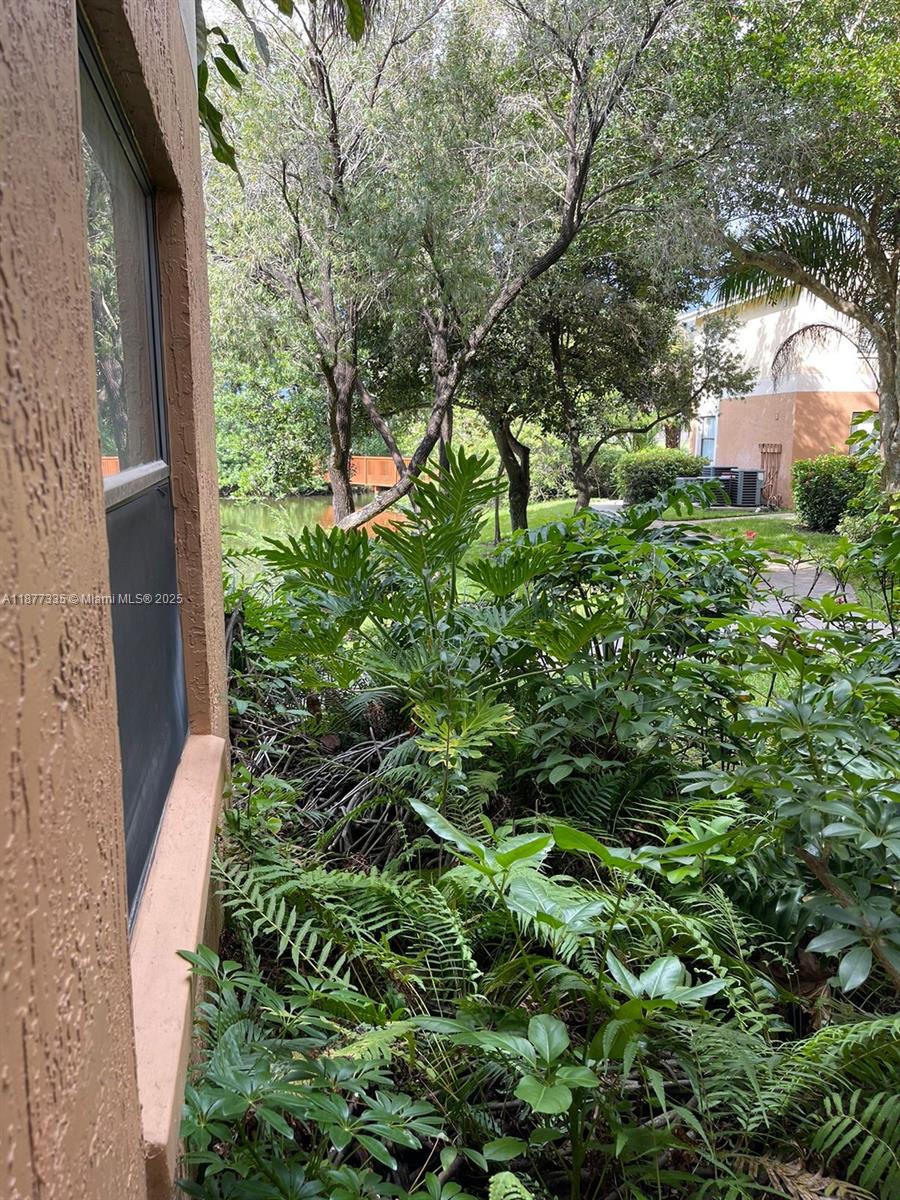 SUMMERBREEZE CONDO - Residential