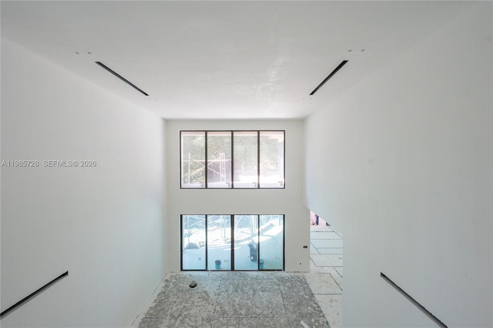 SKY LAKE - Residential