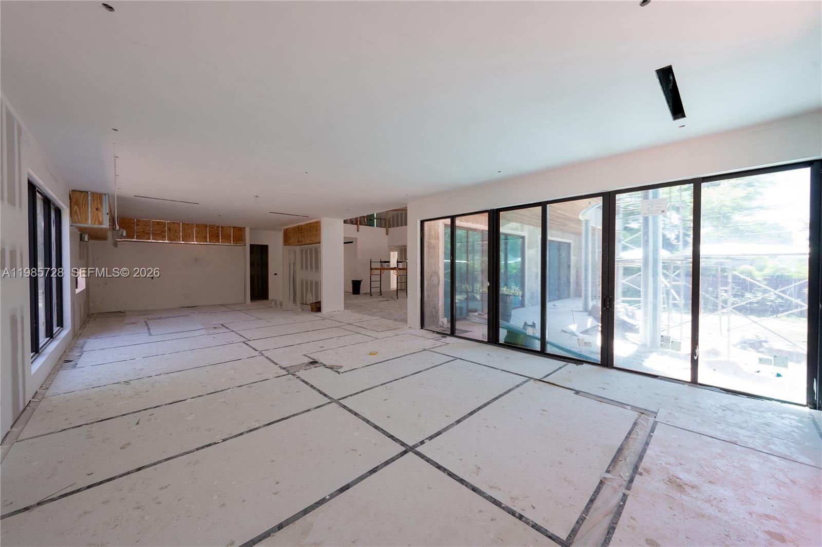 SKY LAKE - Residential