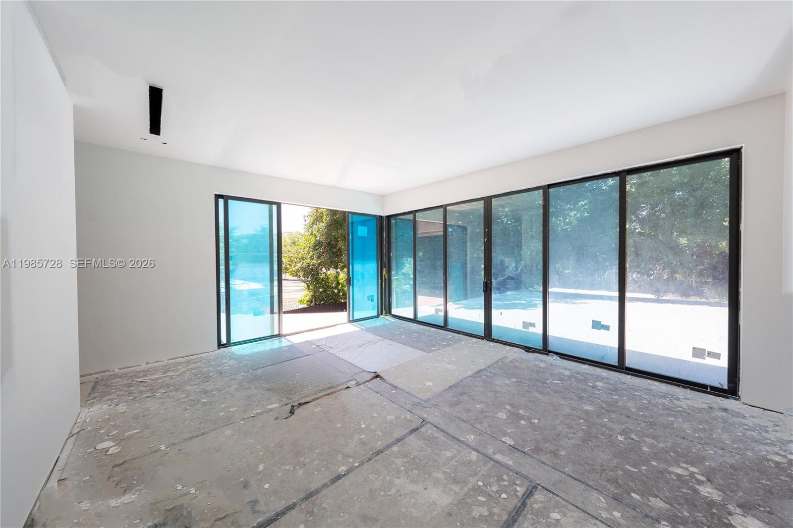 SKY LAKE - Residential