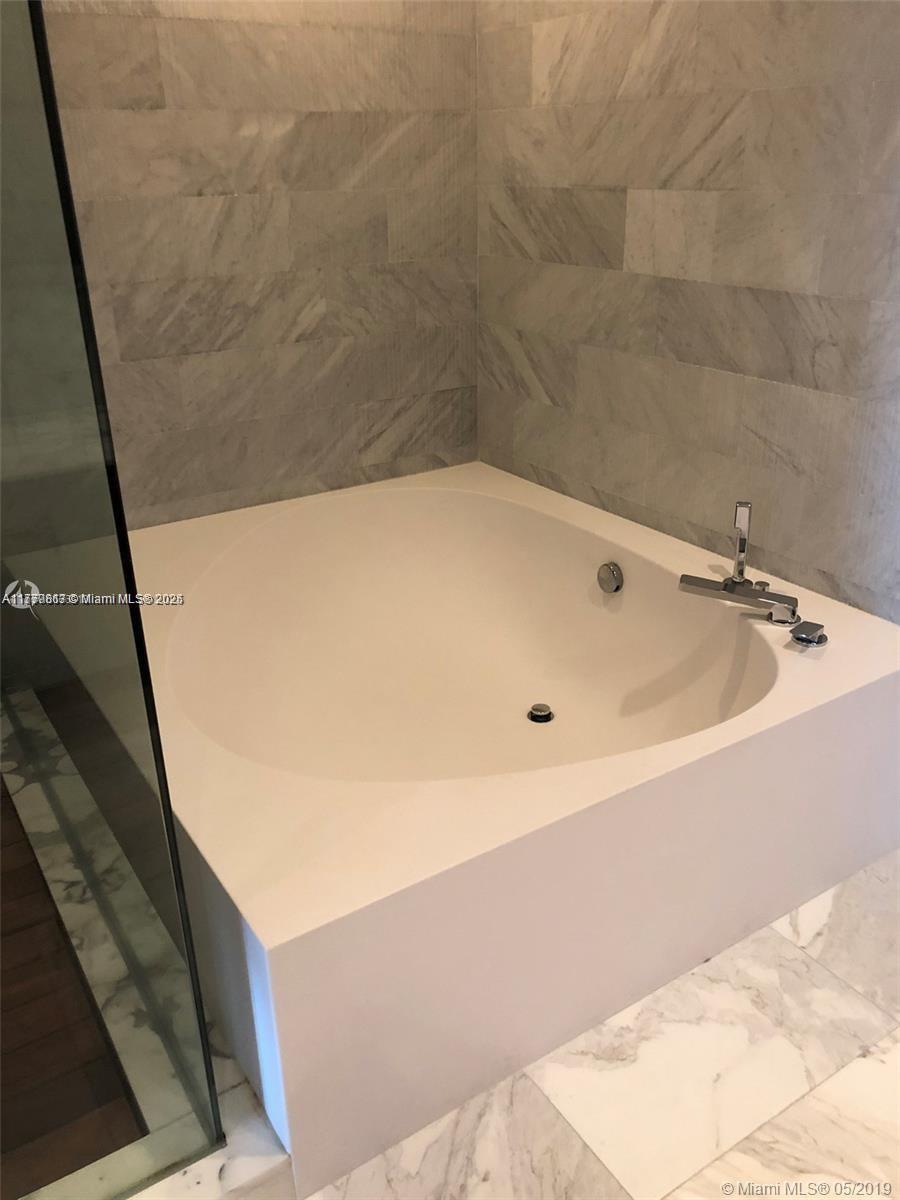 OCEANA BAL HARBOUR CONDO - Residential Lease