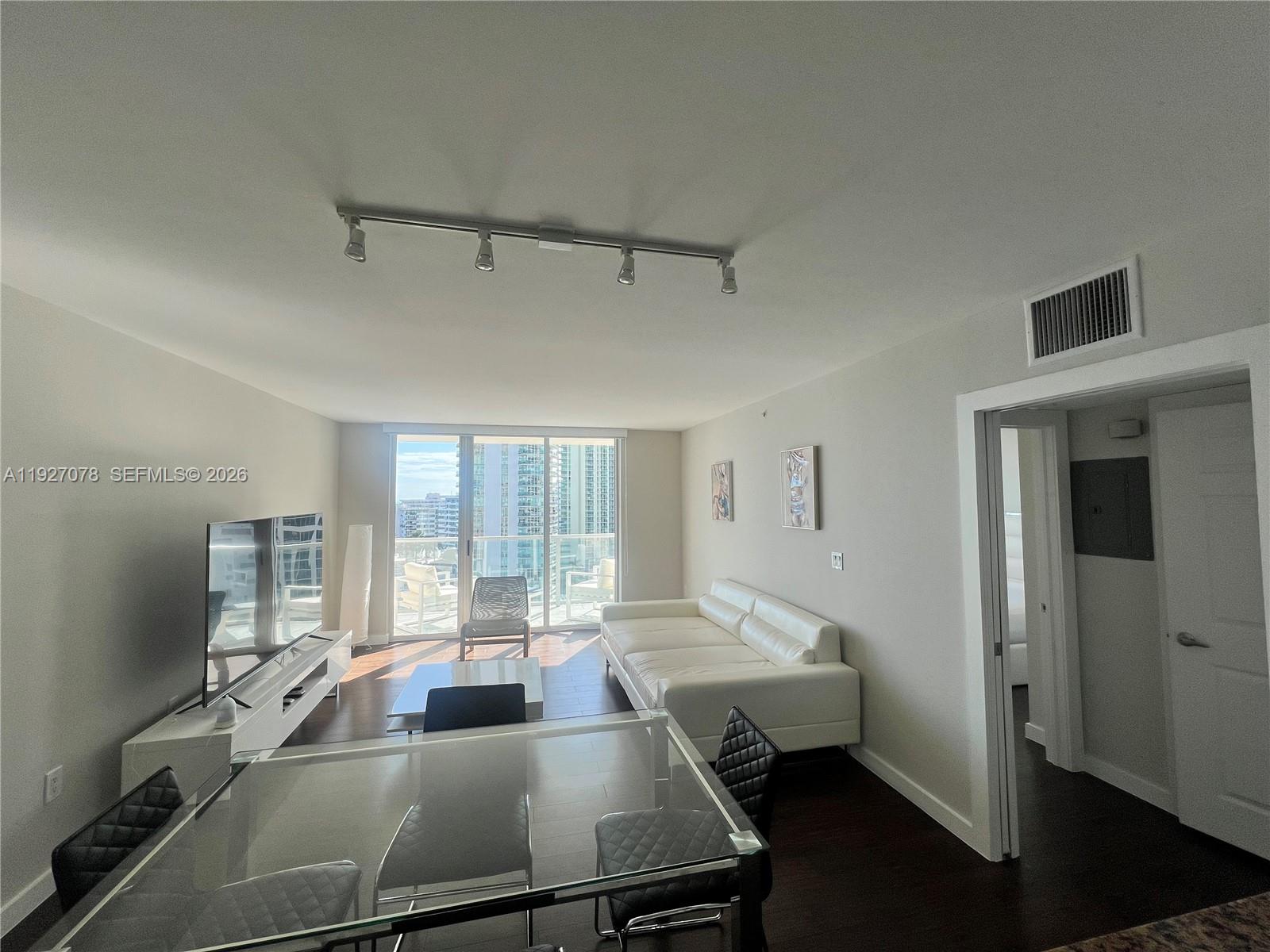 THE MARK ON BRICKELL COND - Residential Lease