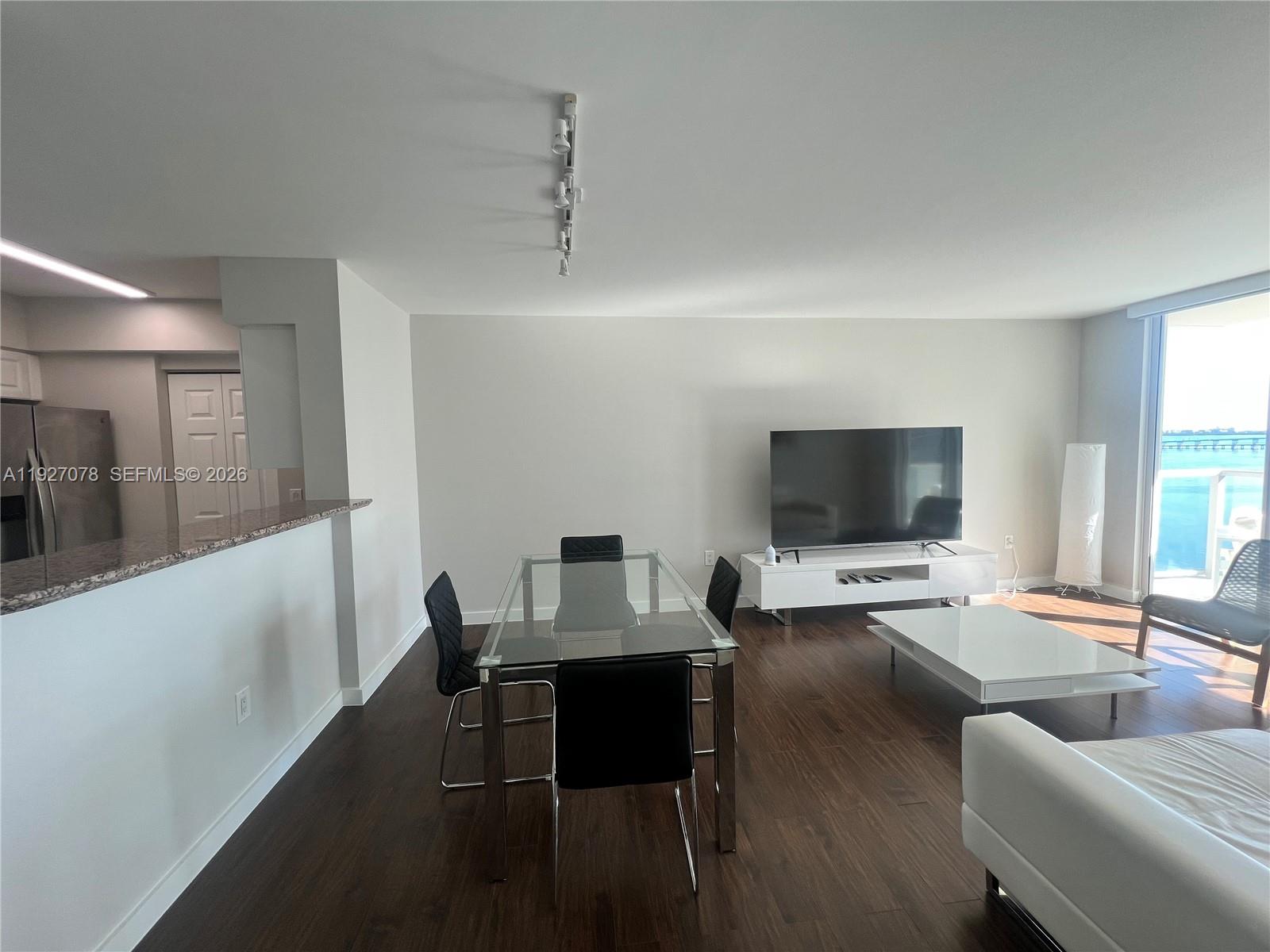 1155 Brickell Bay Dr 1607