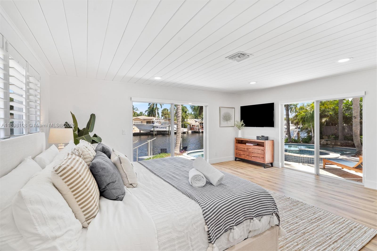 POMPANO SHORES SEC B - Residential Lease