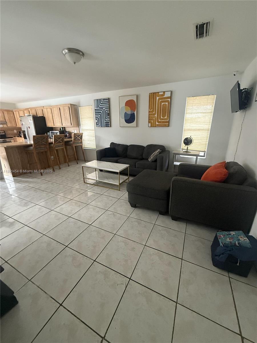 BOULEVARD WOODS NORTH - Residential Lease