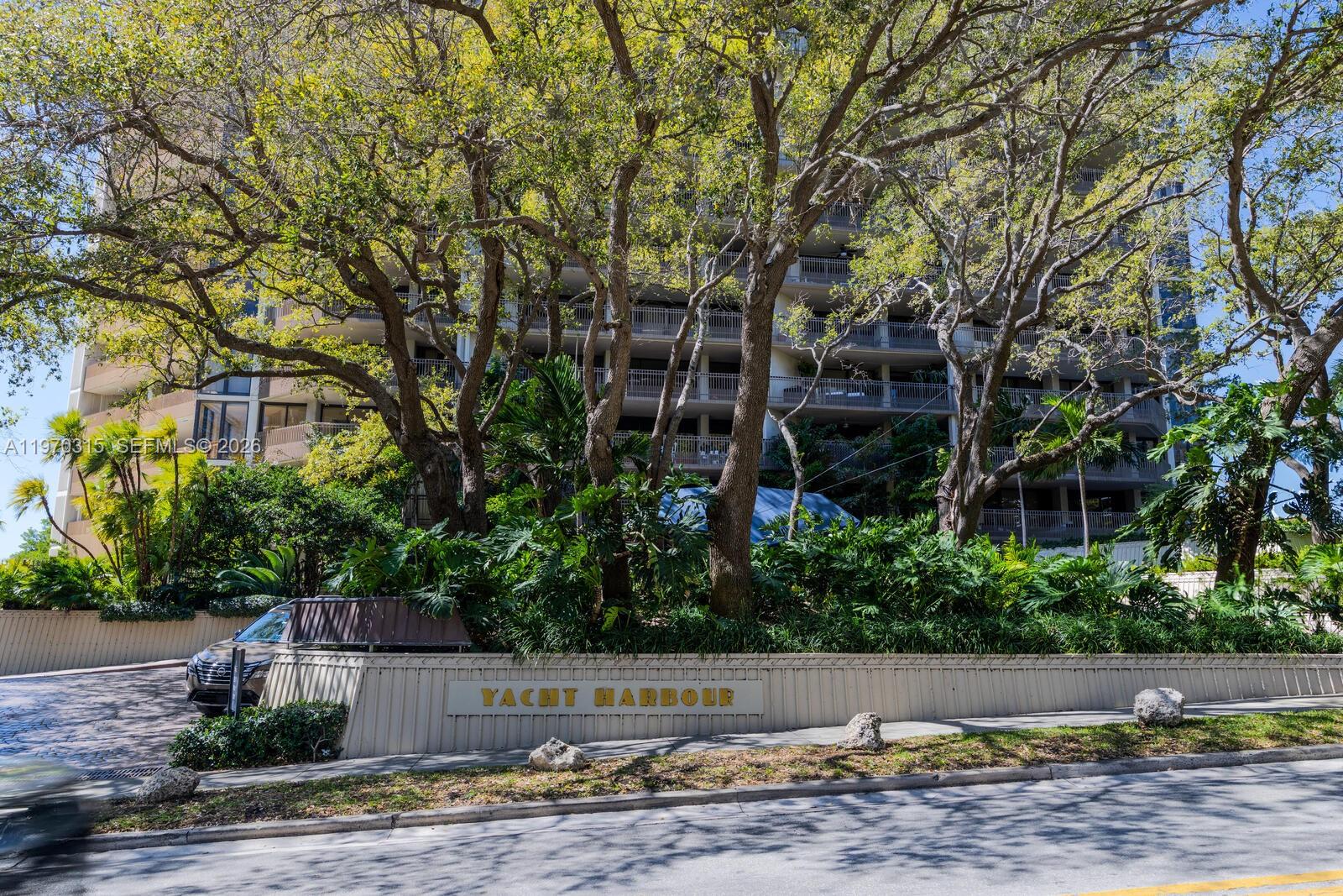 YACHT HARBOUR CONDO - Residential