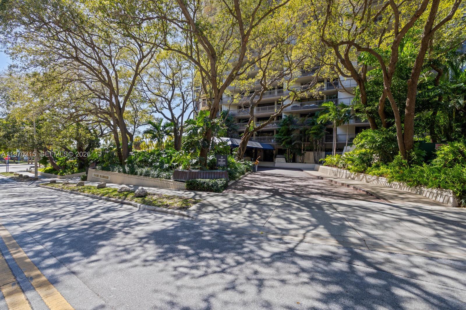 YACHT HARBOUR CONDO - Residential