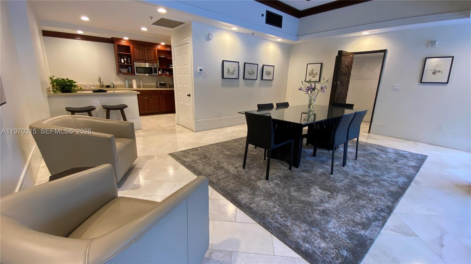 YACHT HARBOUR CONDO - Residential