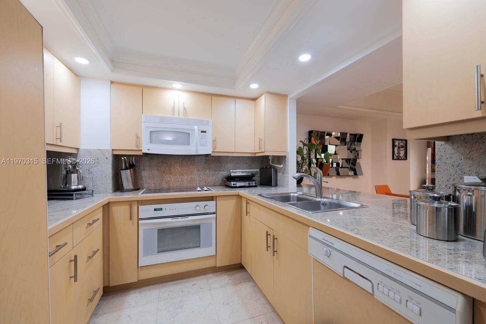 YACHT HARBOUR CONDO - Residential